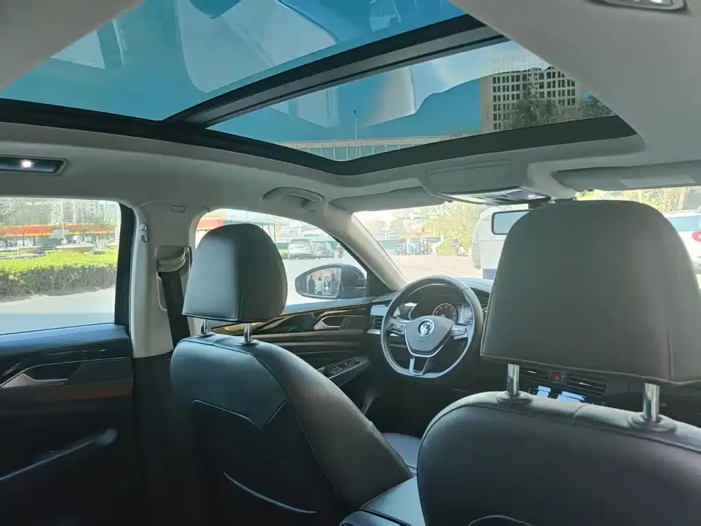 Volkswagen Passat — фото 5