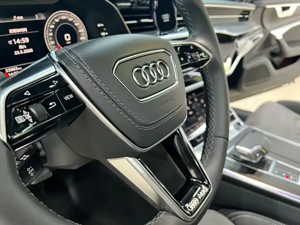 Audi A6L — фото 5