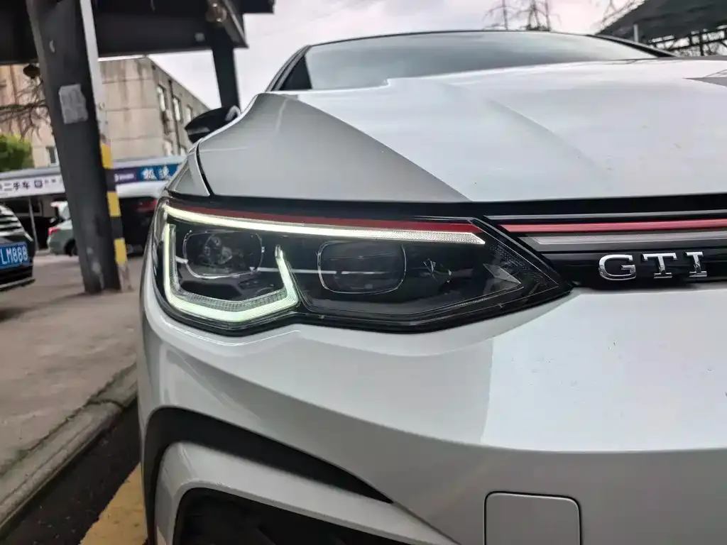 Volkswagen Golf GTI 2022 из CN, фото 2