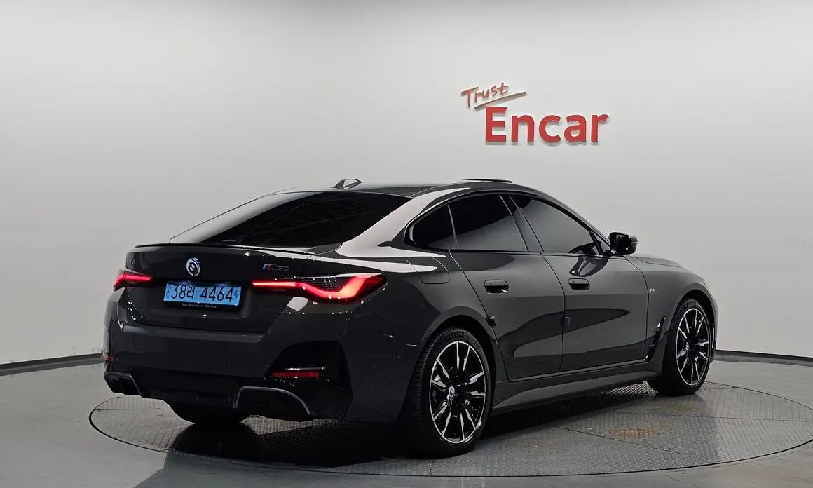 BMW i4 2023 из KR, фото 2