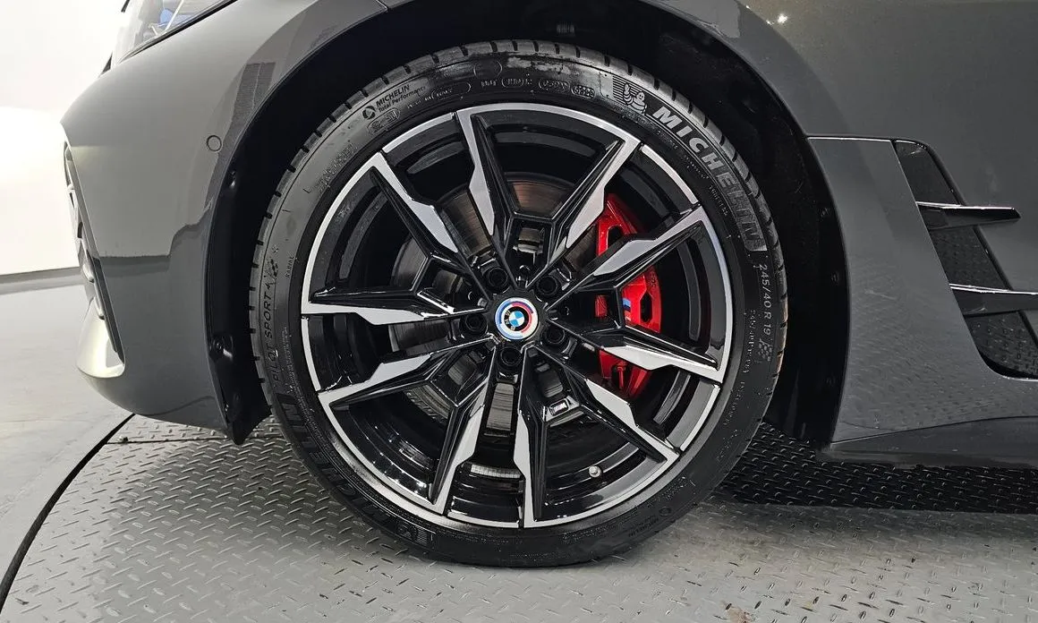 BMW i4 2023 из KR, фото 3