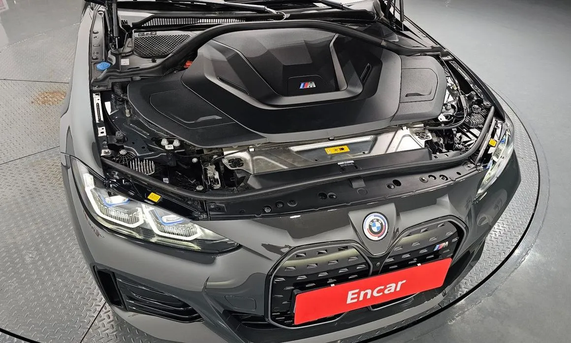 BMW i4 2023 из KR, фото 10