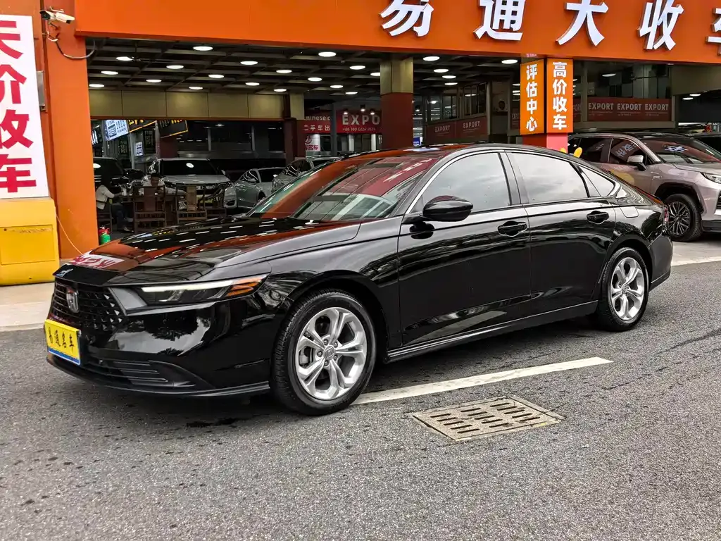 Honda Accord — фото 10