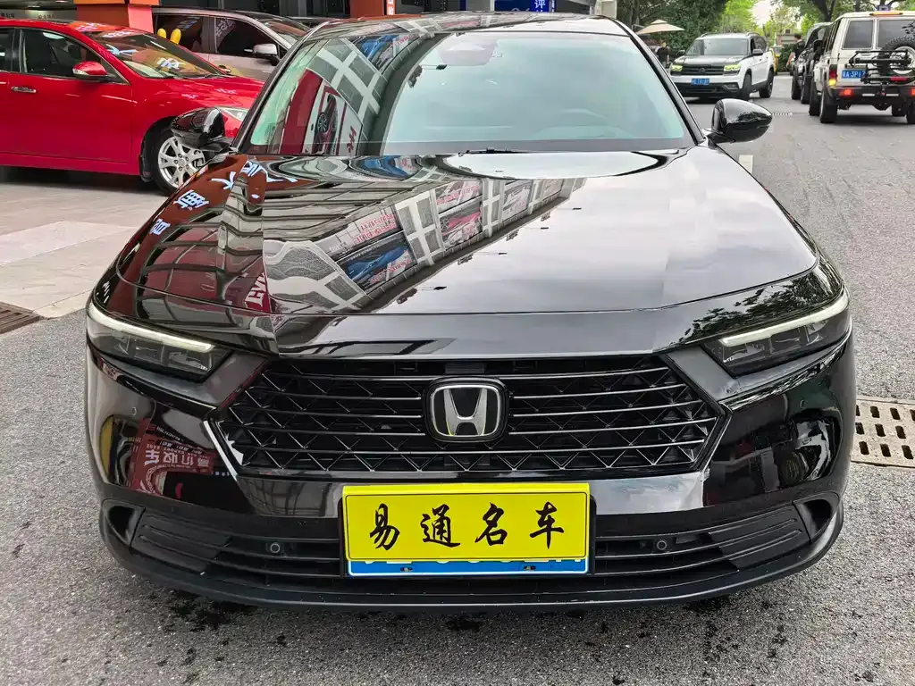Honda Accord — фото 9