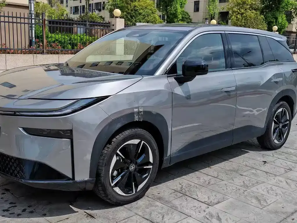 Toyota Platinum 3X 2025 из CN, фото 7