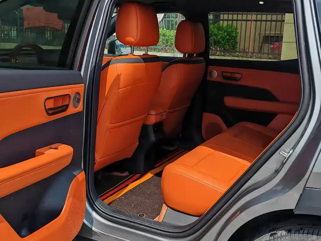 Toyota Platinum 3X 2025 из CN, фото 6