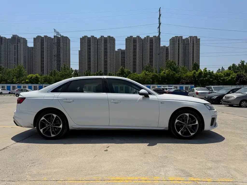 Audi A4L 2024 из CN, фото 10