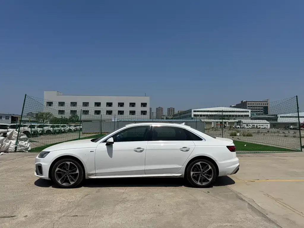 Audi A4L 2024 из CN, фото 8