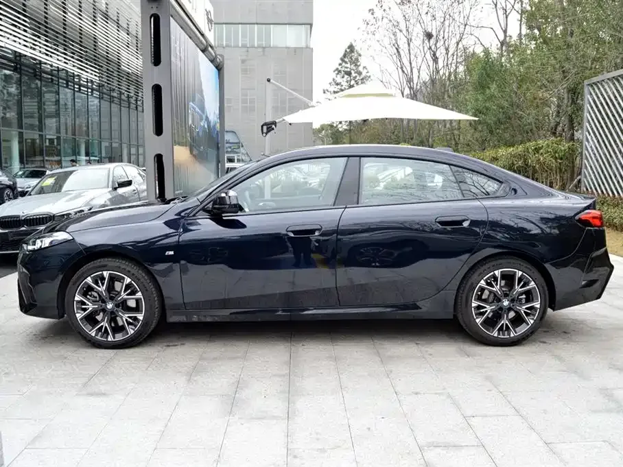 BMW 2 Series 2025 из CN, фото 5