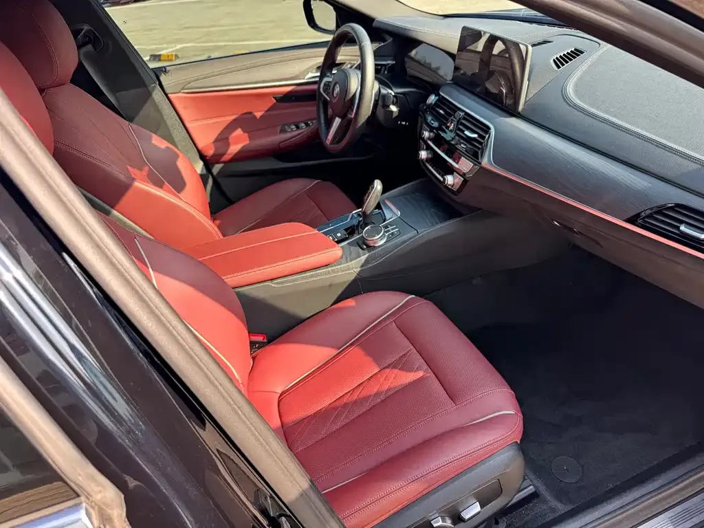 BMW 5 Series — фото 10
