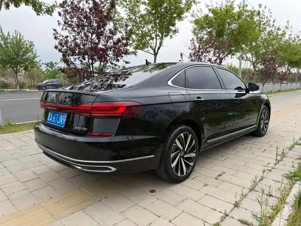 Volkswagen Passat — фото 6