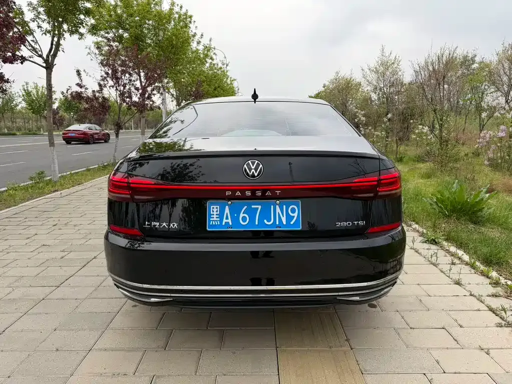 Volkswagen Passat — фото 10