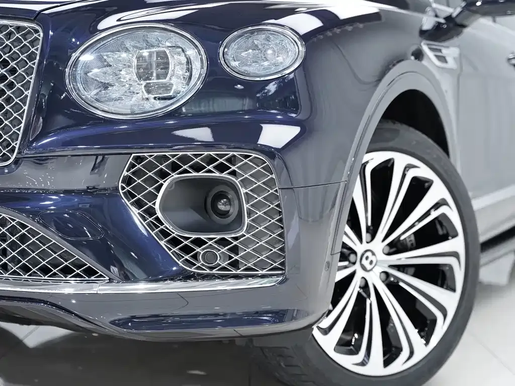 Bentley Bentayga — фото 6