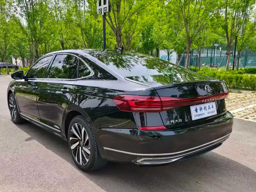 Volkswagen Passat — фото 10