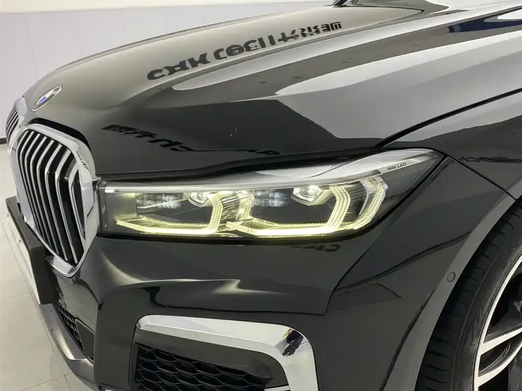 BMW 7 Series — фото 5