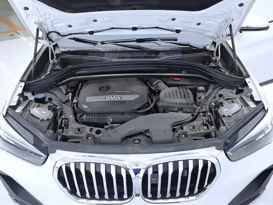 BMW X1 — фото 9