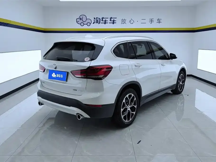 BMW X1 — фото 10