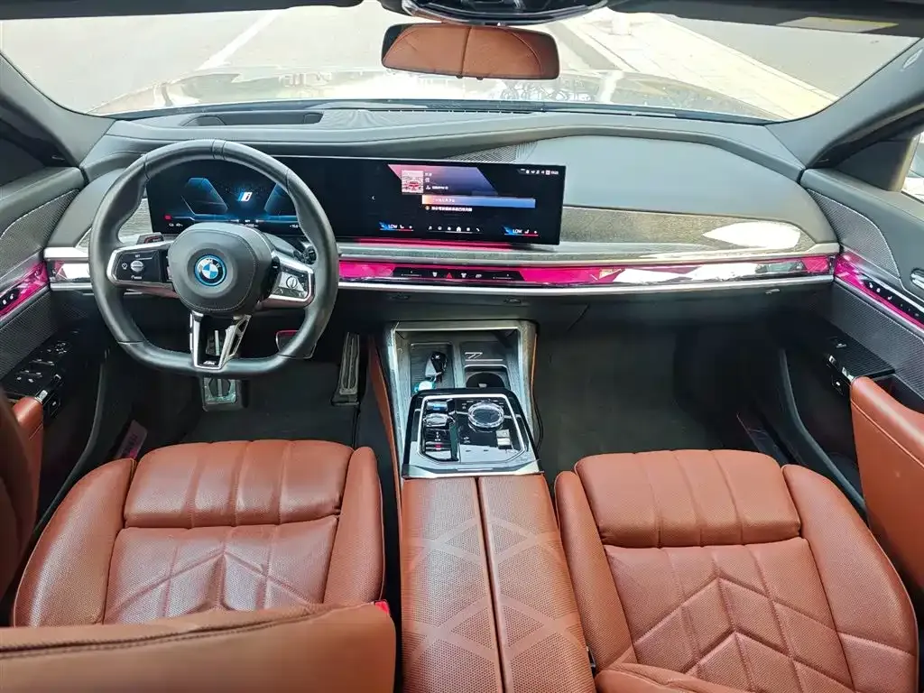 BMW i7 2024 из CN, фото 8