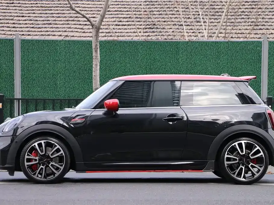 MINI JCW (John Cooper Works) — фото 10
