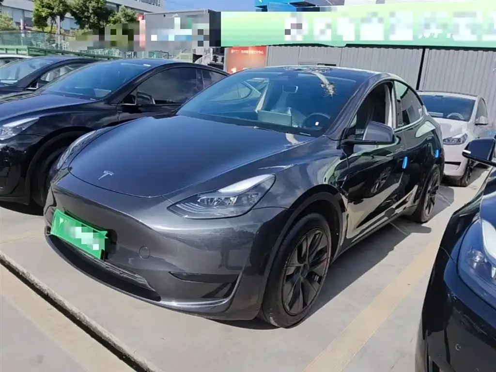 Tesla Model Y — фото 4