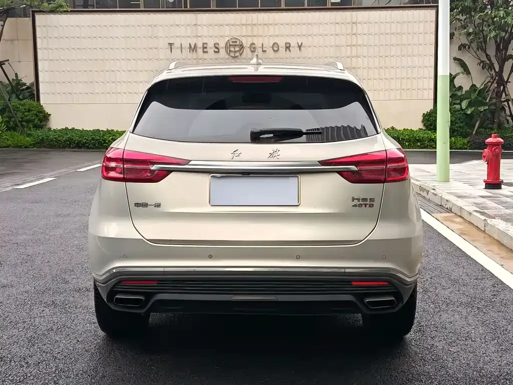 Hongqi HS5 — фото 5