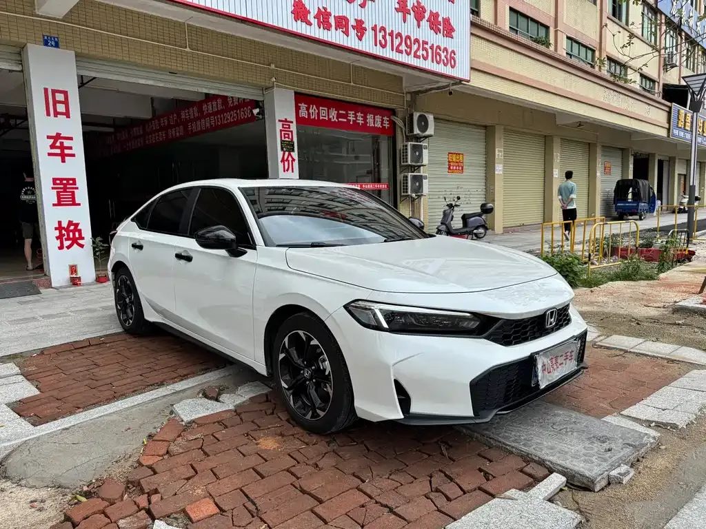 Honda Civic — фото 10