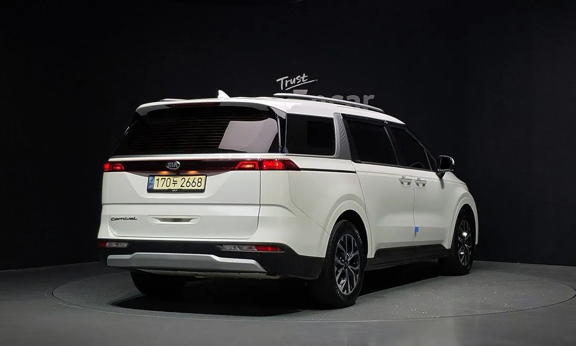 Kia Carnival — фото 2