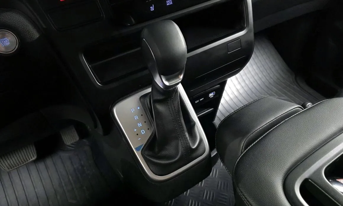 Hyundai Staria 2025 из KR, фото 8
