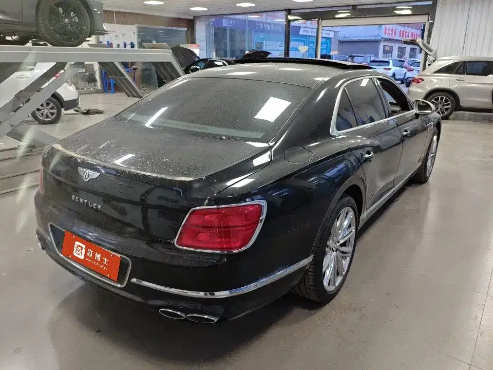 Bentley Flying Spur PHEV 2022 из CN, фото 7