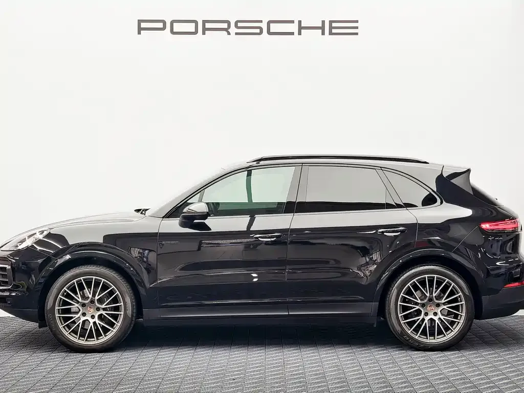 Porsche Cayenne — фото 2