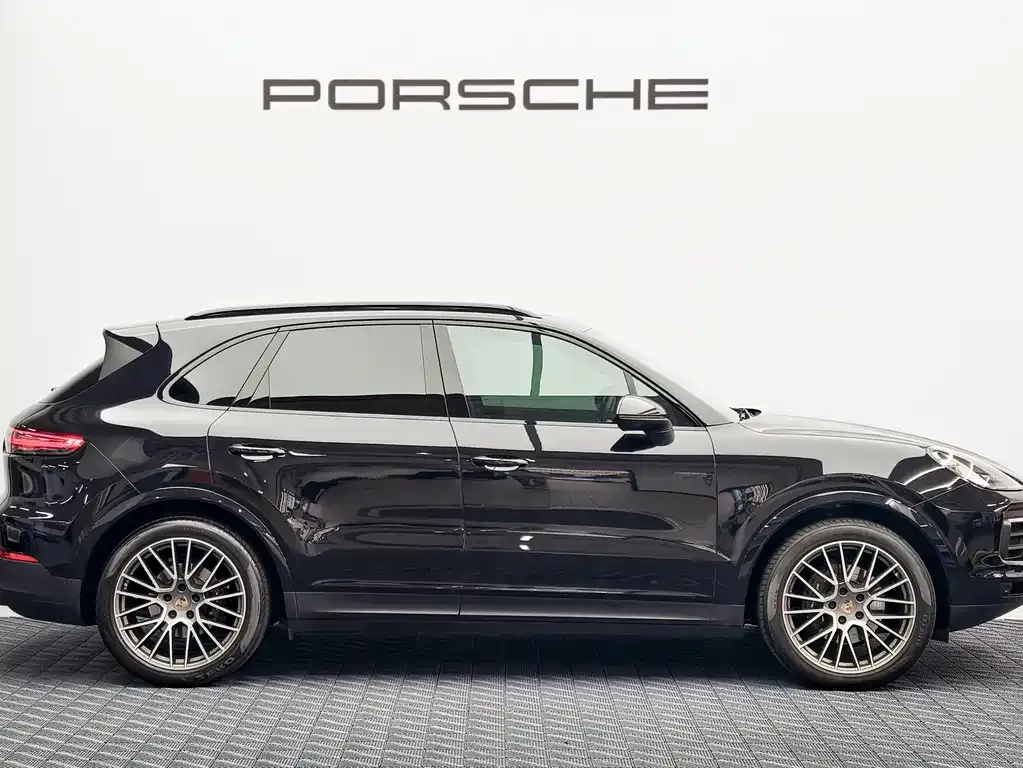 Porsche Cayenne — фото 6