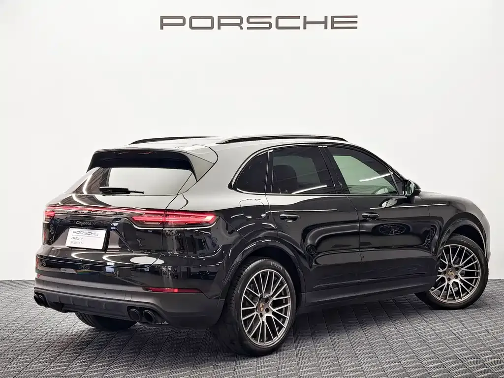 Porsche Cayenne — фото 10