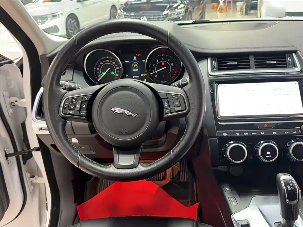 Jaguar E-PACE 2021 из CN, фото 3
