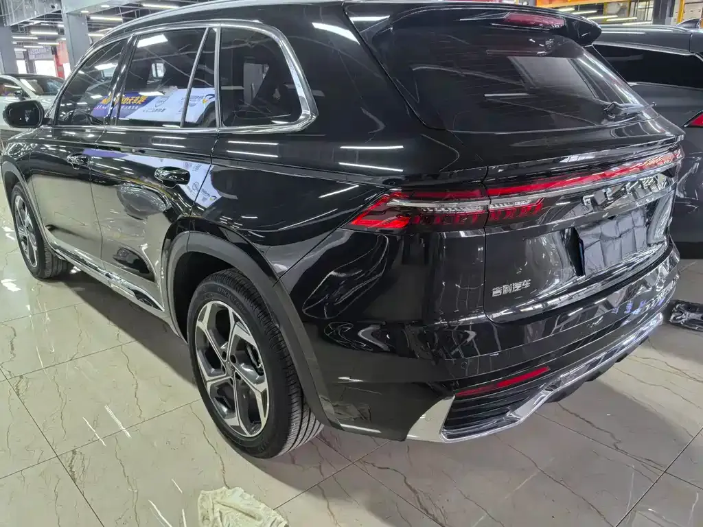 Geely Xingyue L — фото 3