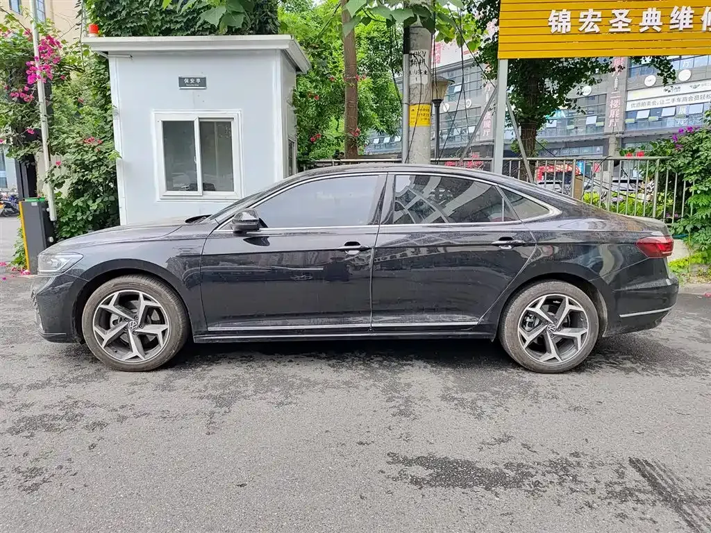 Volkswagen Passat — фото 10