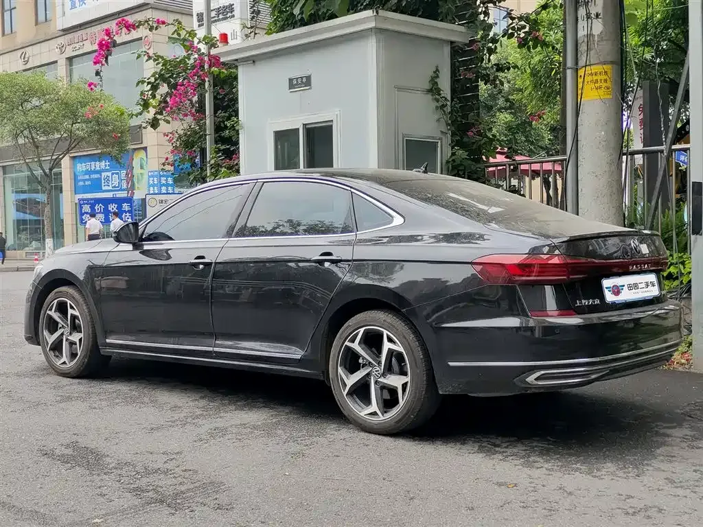 Volkswagen Passat — фото 8