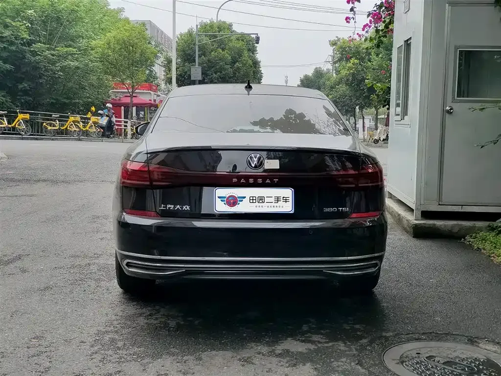 Volkswagen Passat — фото 5
