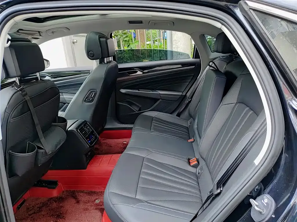 Volkswagen Passat — фото 3