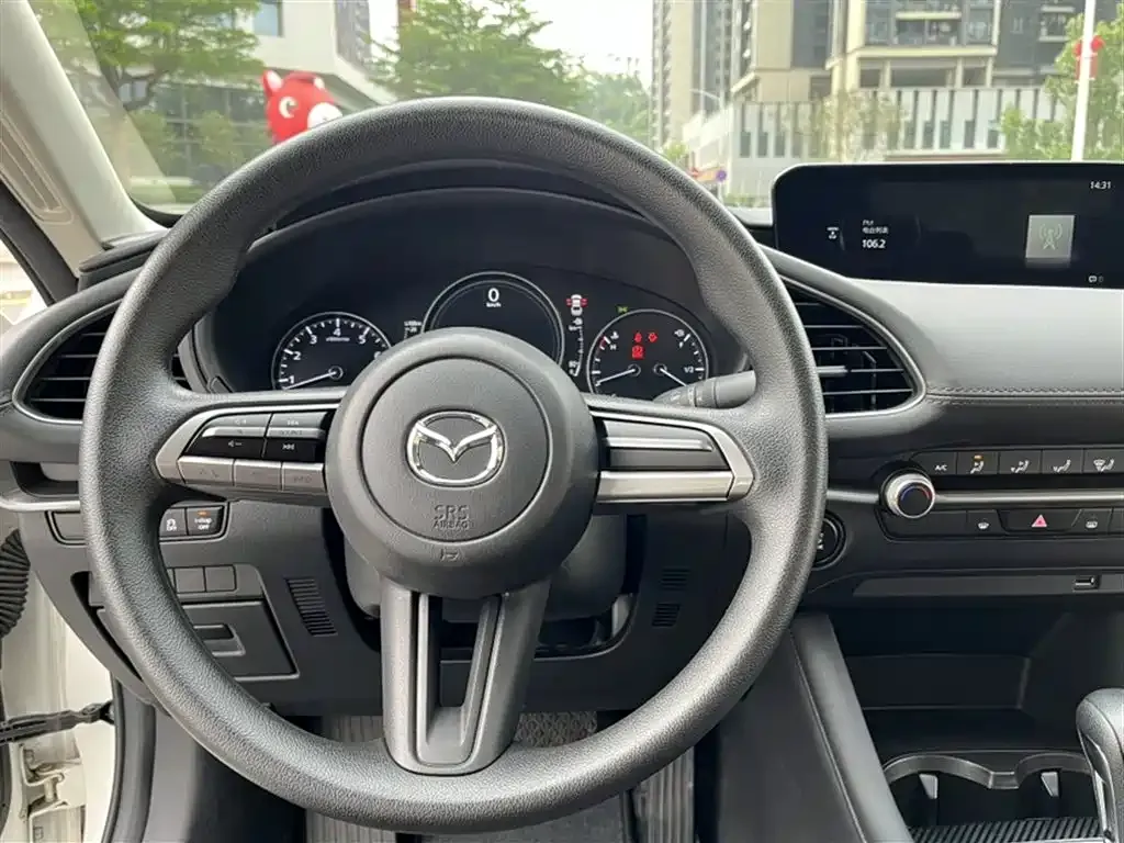 Mazda 3 Axela 2023 из CN, фото 2