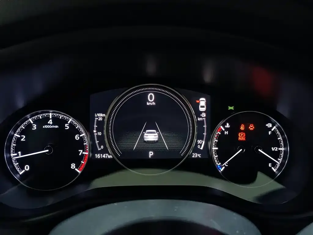 Mazda 3 Axela 2023 из CN, фото 4
