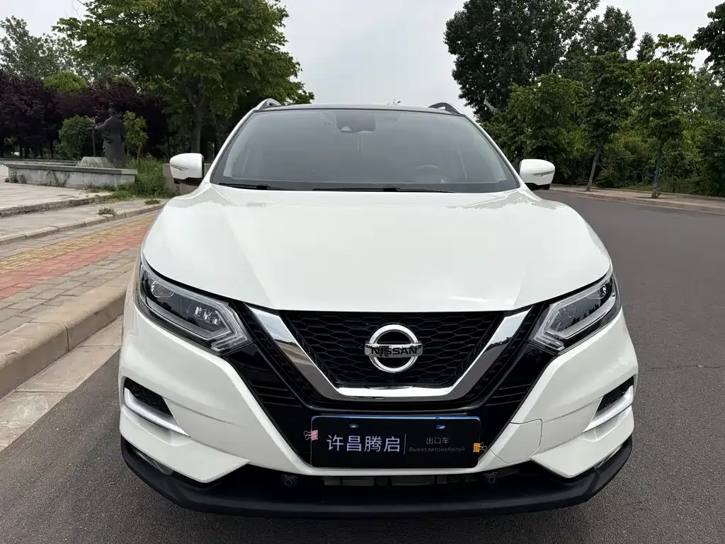Nissan Qashqai — фото 1