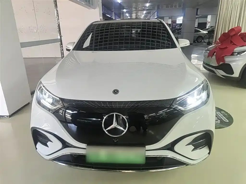 Mercedes-Benz EQE SUV 2023 из CN, фото 3