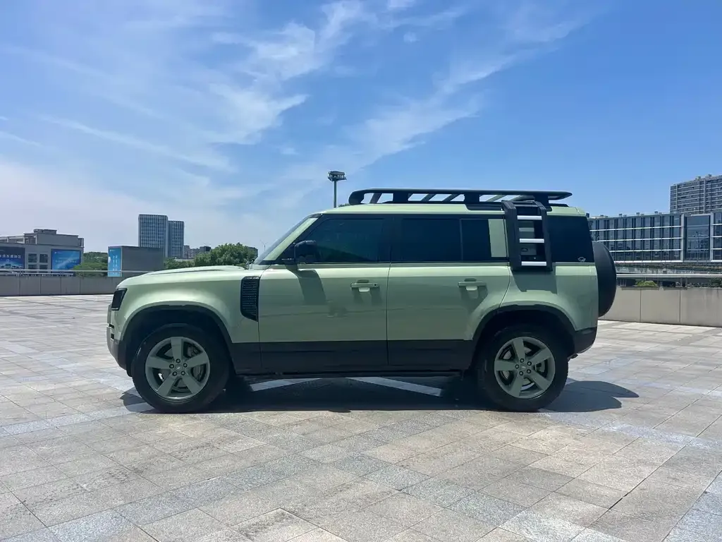 Land Rover Defender — фото 7