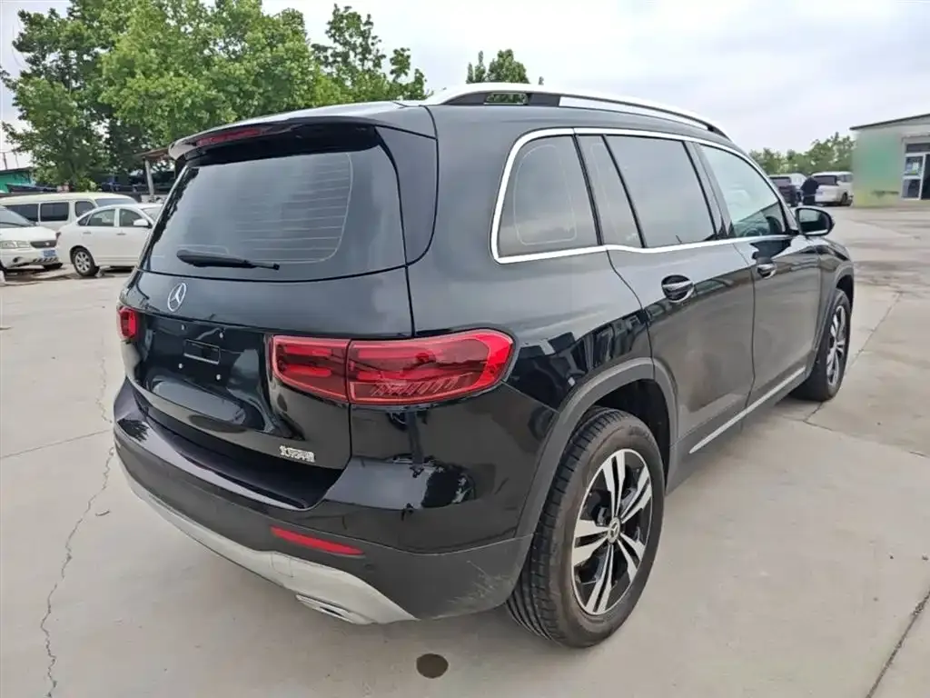 Mercedes-Benz GLB — фото 10