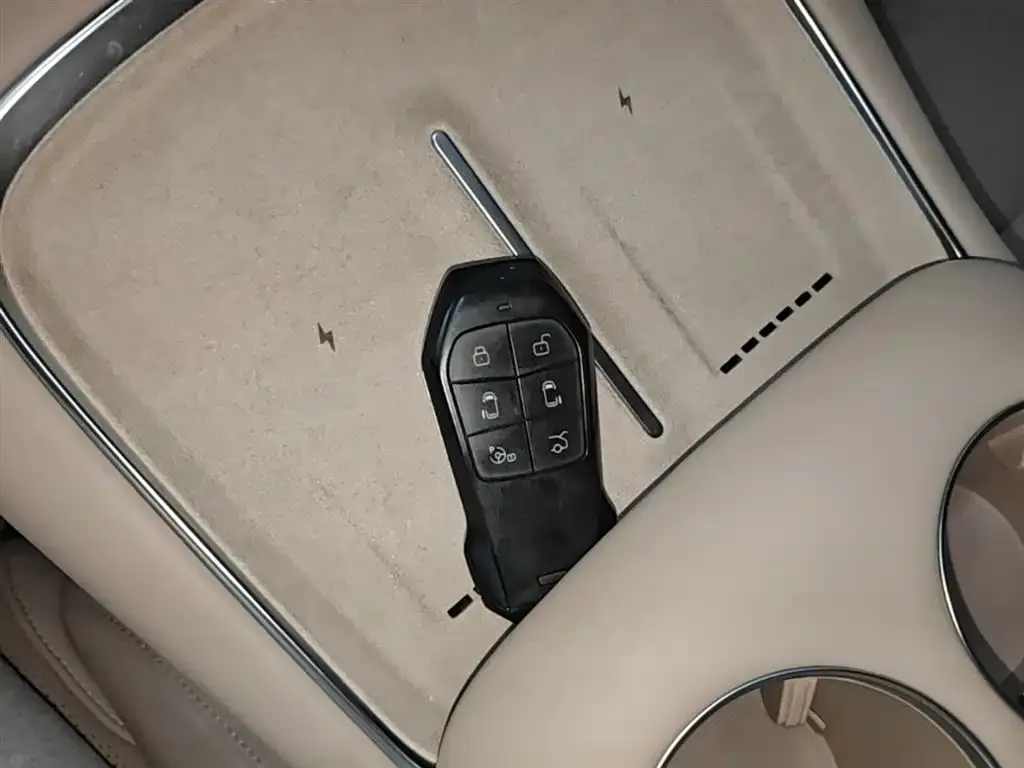 XPeng X9 2025 из CN, фото 2
