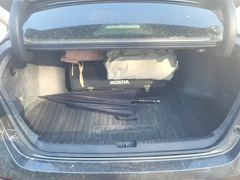 Honda Accord — фото 4