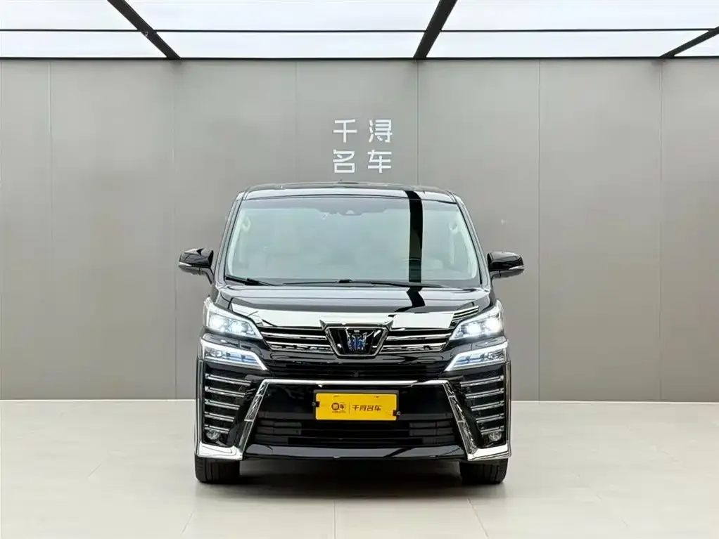 Toyota Vellfire — фото 3