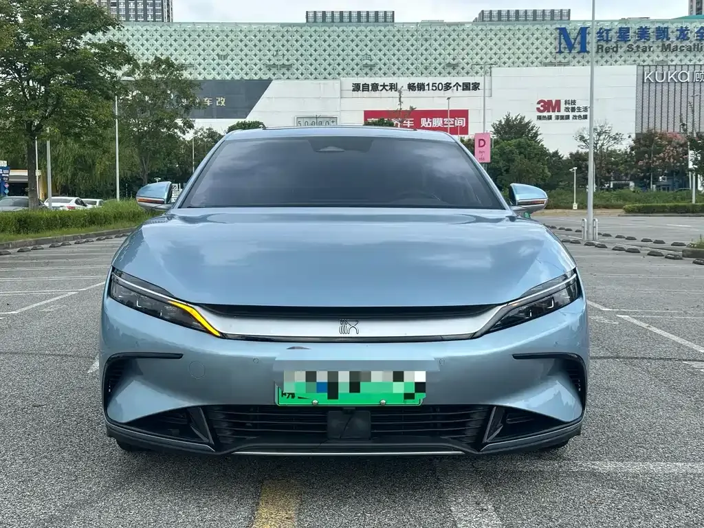 BYD Han — фото 10