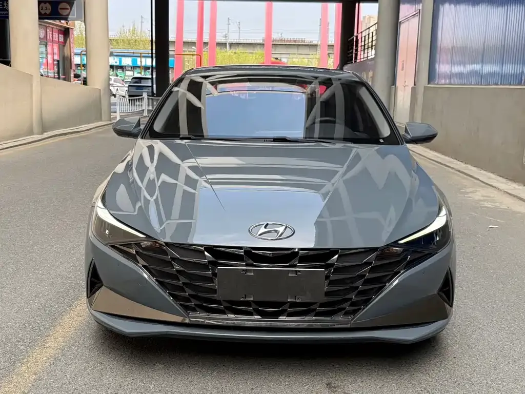 Hyundai Elantra — фото 10