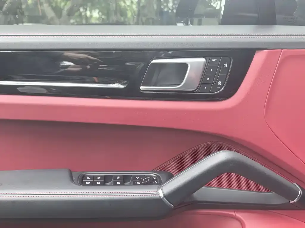 Porsche Cayenne Hybrid — фото 3